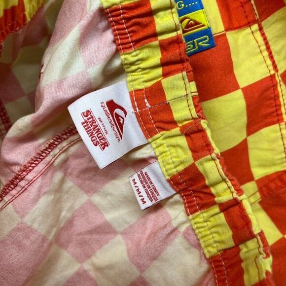 Quiksilver Shorts Men's Medium Orange Yellow Stranger Things Surfer Pizza Logo - Picture 8 of 9